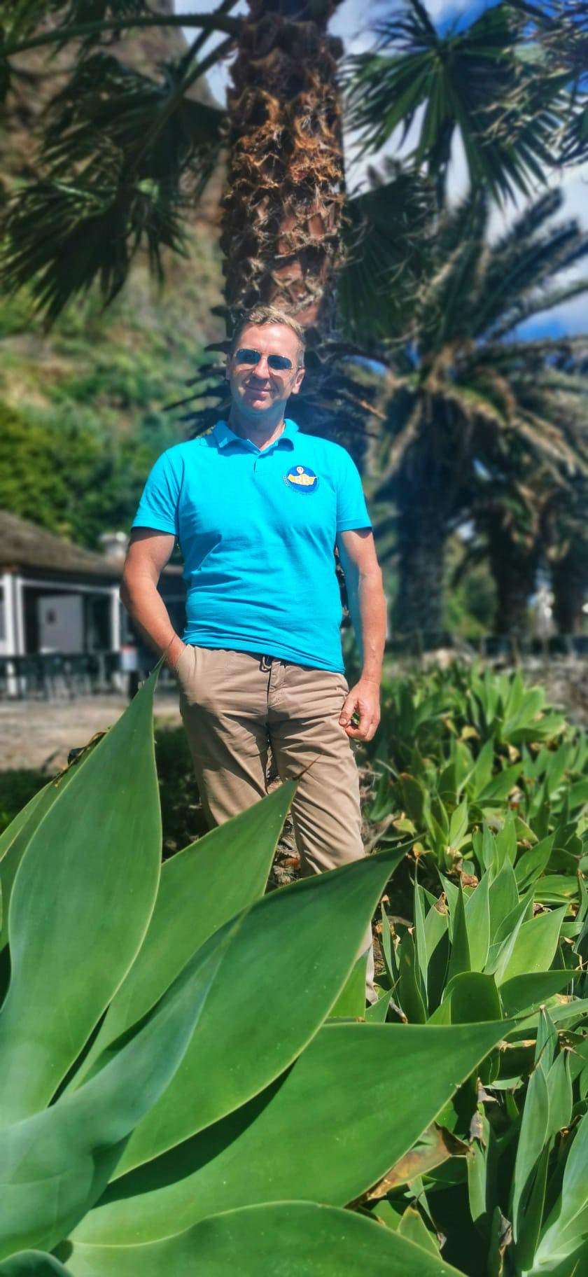 Marzycie o profesjonalnych , ciekawych i niezapomnianych wycieczkach pokazujących moją kochaną Maderę od podszewki , to serdecznie zapraszam. Wiele z miejsc, które pokazuję, to takie do których nie trafilibyście. Moja fascynacja wyspą pomoże Wam poczuć to wszystko o czym mówię i pokazuję☀️ #maderaryszardbaraban #madera #przewodnik #guide #polskiprzewodniknamaderze #madeira #madeiranowordsneeded #visitmadeira #natura #nature #fotografia #portugal #portugalia #wycieczki #ryszardmadera #polskadziewczyna #polskichlopak #warsawgirl #warsawboy #travel #travelgram #instatravel #wroclawgirl #wroclawboy #podróżowanie #podrozemaleiduze #podróże