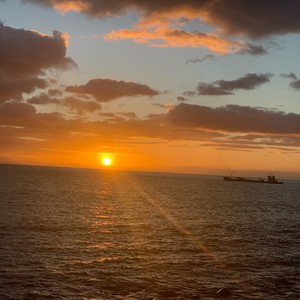 Zachód słońca w Madalena do Mar
#maderaryszardbaraban #zachodslonca #ryszardmadera #wycieczki #madera #wycieczkizpolskimprzewodnikiem #madeira #visitmadeira #visitportugal #przewodnik #polskiprzewodnikpomaderze #portugal #portugalia #ocean #zachód #widoki #polskadziewczyna #polskichłopak #warsawgirl #warsawboy #instatravel #photooftheday #photo #wakacje #vacation