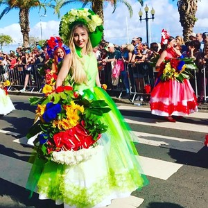 Święto kwiatów na Maderze 2023🌺🌺🌺
Najważniejsza PARADA kwiatowa odbędzie się w Niedzielę o 16:30 🌸🌸🌸
Zapraszamy 🌸🌺🌸
#maderaryszardbaraban #swietokwiatow #visitmadeira #madeira #madeiraisland #madera #polskiprzewodnikpomaderze #kwiaty #wycieczki #polaknamaderze #polskiewycieczki #przewodnik #guide #portugalia #portugal #polskadziewczyna #polskichłopak #warsawgirl #warsawboy #wroclawgirl #wroclawboy #parada #travelgram #instatravel #flowerlove #flower