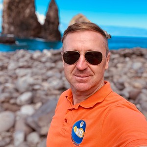 Wycieczki z polskojęzycznym przewodnikiem po Maderze.
Zapraszamy ☀️
#maderaryszardbaraban #madera #przewodnik #madeira #polskiprzewodnikpomaderze #visitmadeira #portugal #portugalia #wycieczki #wakacje #instatravel #travelgram #polskadziewczyna #polskichłopak