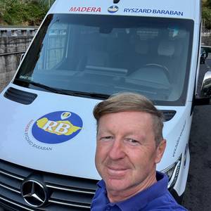 Gwiazda błyszczy gotowa na wycieczkę VIP dla 6 turystów z Polski. Zawsze PRO 💪
#maderaryszardbaraban #wycieczki #polskiprzewodnikpomaderze #madera #ryszardmadera